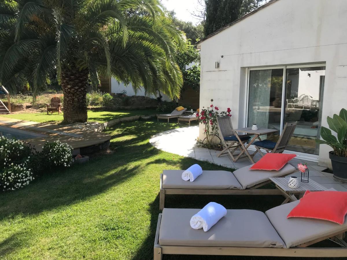 LA MAISON DE LA DUNE - Jacuzzi 1ère séance offerte - Piscine chauffée avec Abri Amovible - Plage située à 200m, accès direct par le bois - Borne VE La Couarde-sur-Mer Exterior foto