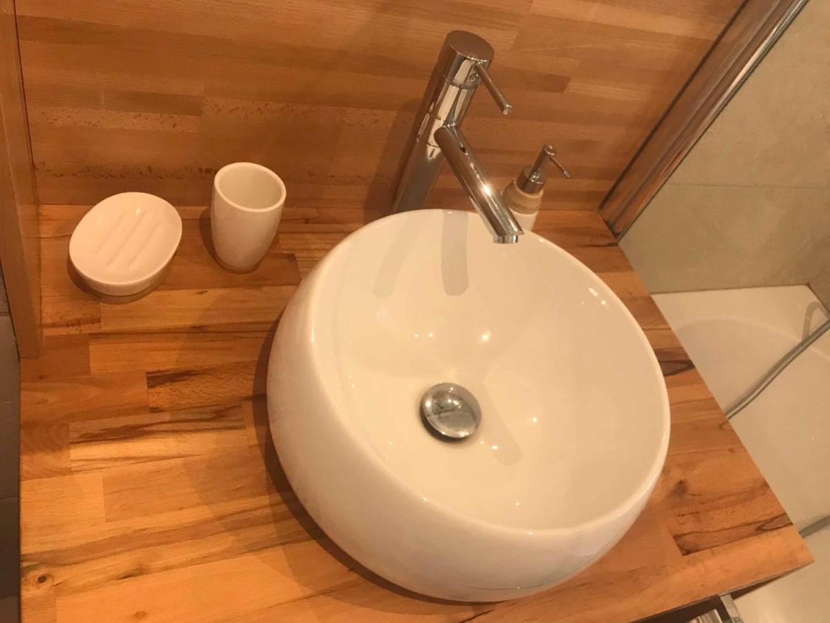 LA MAISON DE LA DUNE - Jacuzzi 1ère séance offerte - Piscine chauffée avec Abri Amovible - Plage située à 200m, accès direct par le bois - Borne VE La Couarde-sur-Mer Exterior foto