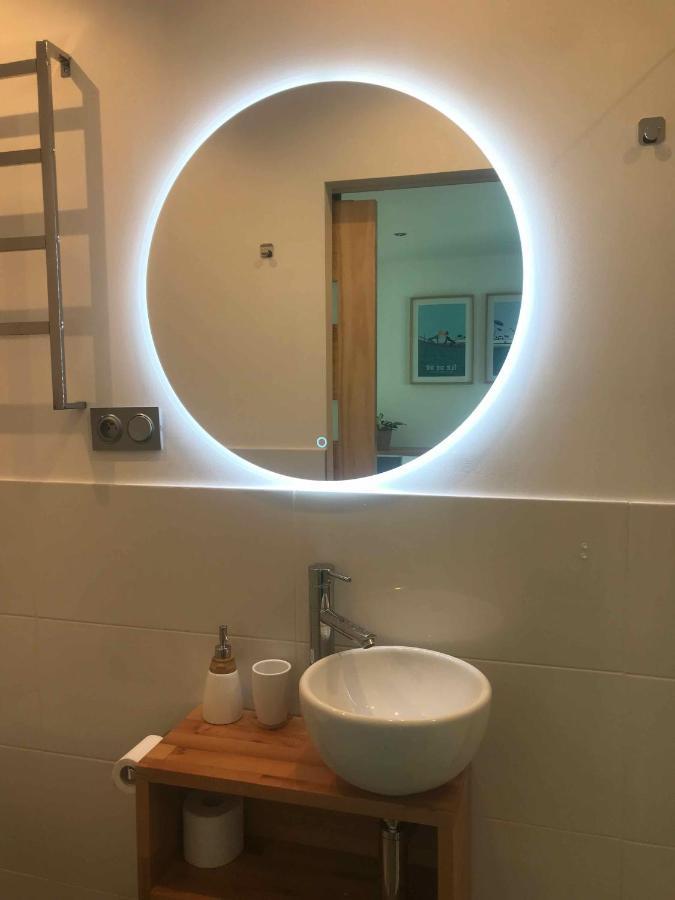 LA MAISON DE LA DUNE - Jacuzzi 1ère séance offerte - Piscine chauffée avec Abri Amovible - Plage située à 200m, accès direct par le bois - Borne VE La Couarde-sur-Mer Exterior foto
