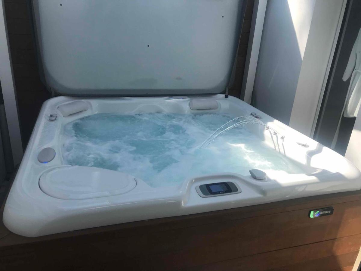LA MAISON DE LA DUNE - Jacuzzi 1ère séance offerte - Piscine chauffée avec Abri Amovible - Plage située à 200m, accès direct par le bois - Borne VE La Couarde-sur-Mer Exterior foto